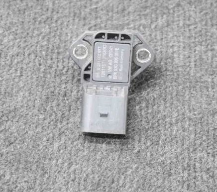 Audi A4 S4 B8 8K Air pressure sensor 0281002977 03G906051E