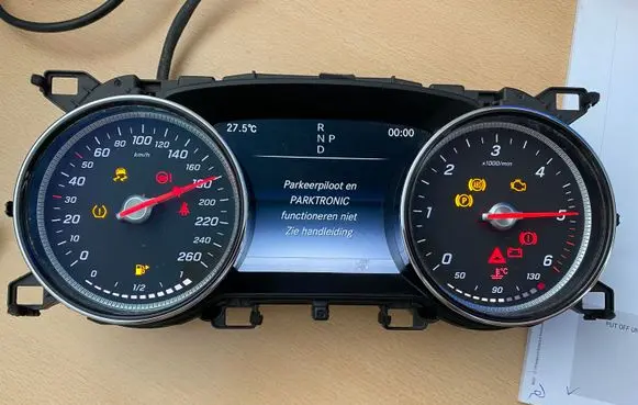 Mercedes-Benz E W213 Speedometer (instrument cluster) A2139000110
