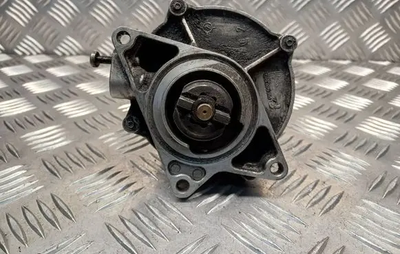 Audi A6 S6 C5 4B Vacuum pump 057145100C 72260806C