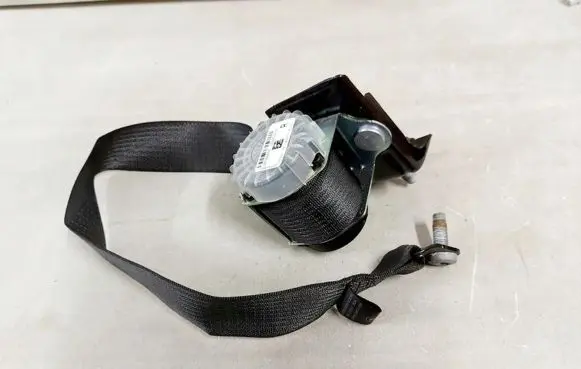 Opel Ampera Rear seatbelt 22764255