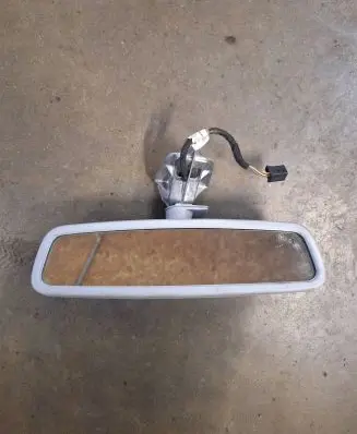 Rear view mirror (interior)