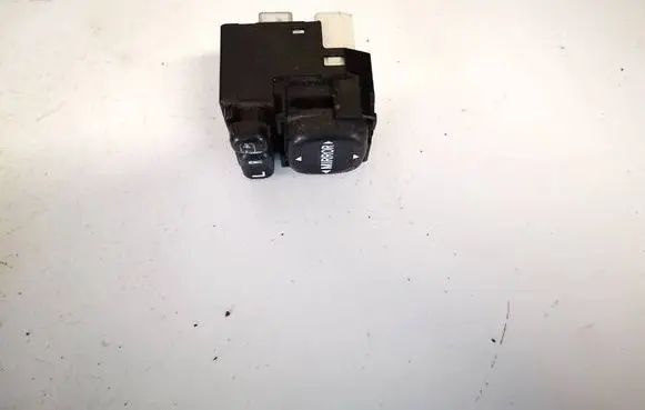 Lexus IS 220D-250-350 Wing mirror switch 183575