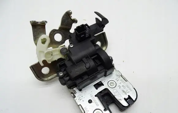 Audi A5 8T 8F Tailgate/trunk/boot lock/catch/latch 8K9827505A