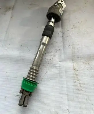 Steering wheel axle set