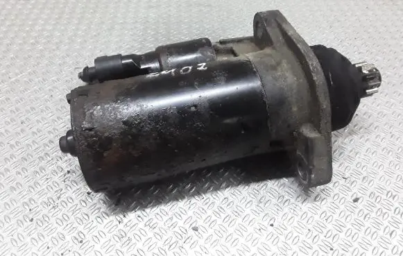 Volkswagen Touran I Starter motor 1005831320