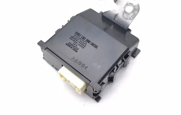Toyota C-HR I Door central lock control unit/module 8597048040 0515004380