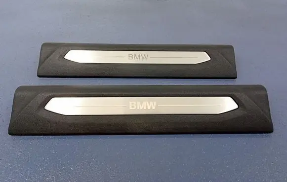 BMW 1 F40 Foot area side trim 7469183