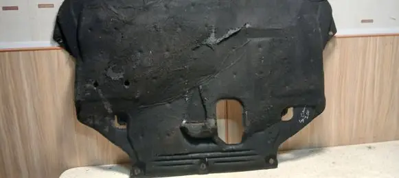 Engine splash shield/under tray