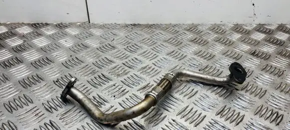 Volkswagen PASSAT B7 Turbo turbocharger oiling pipe/hose 03C145735F