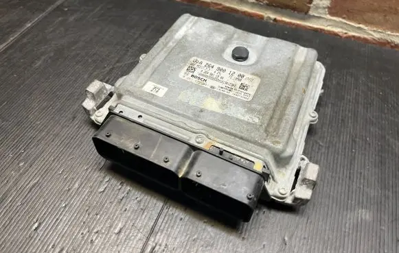 Mercedes-Benz B W246 W242 Engine control unit/module ECU A2649001200 0261S22041 A2649011900