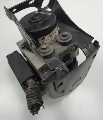 Ford Galaxy ABS Pump 7M3614111N