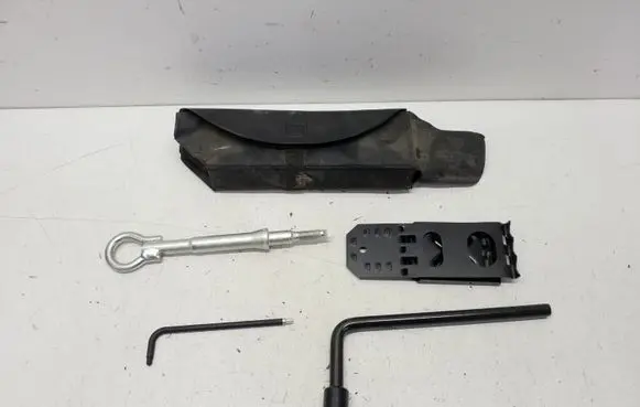 Citroen Berlingo Tool set 