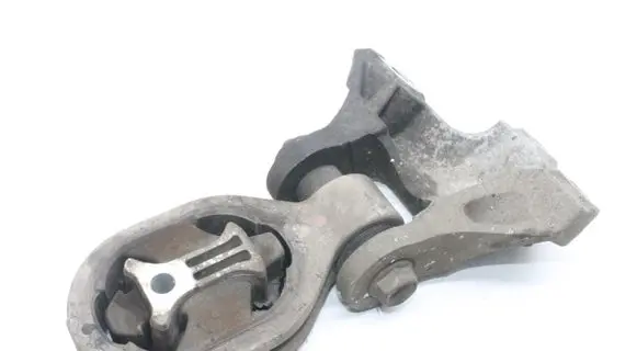 Nissan Juke I F15 Gearbox mount 