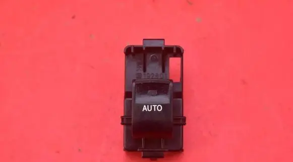Toyota Prius (XW30) Electric window control switch