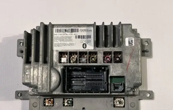 Chrysler Pacifica Radio/CD/DVD/GPS head unit 68232026AK