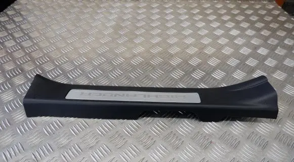 Toyota Highlander XU70 Front sill trim cover 679130E110