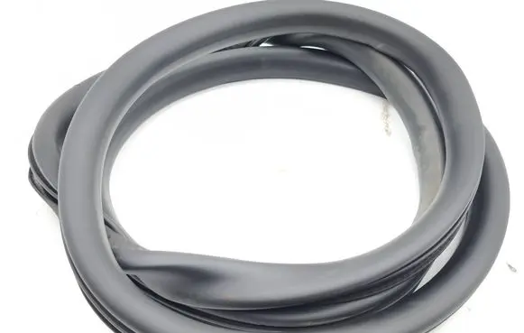 Ford Explorer Rear door rubber seal (on body)