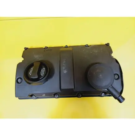 Volkswagen PASSAT B5 Rocker cam cover 038103475M