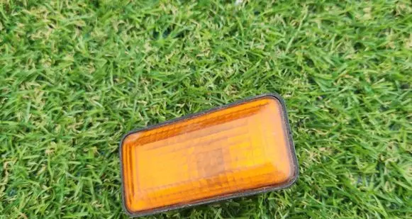 Volkswagen Golf III Front fender indicator light 1H0949111 UL03228