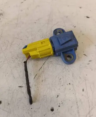 Volkswagen PASSAT B6 Airbag deployment crash/impact sensor 1K0955557A