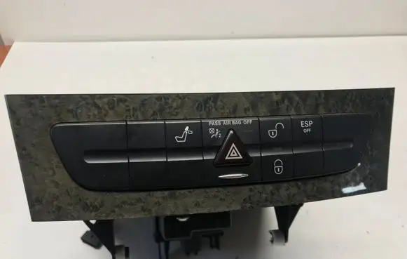 Mercedes-Benz E W211 Hazard light switch 16107250001