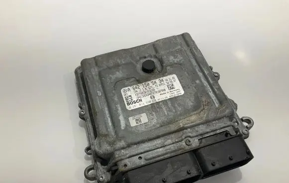 Mercedes-Benz ML W164 Engine control unit/module A6421505434 0281014930 437770536101603