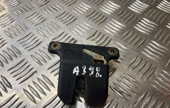 Audi A3 S3 8L Tailgate/trunk/boot lock/catch/latch 3B5827505
