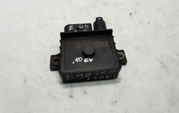 Glow plug pre-heat relay