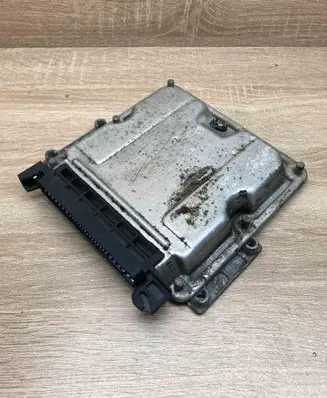 Peugeot 306 Engine control unit/module ECU 9635158280 0281010031
