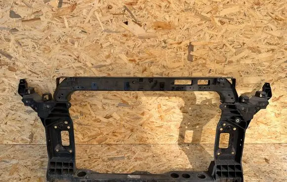 Hyundai Tucson TL Radiator support slam panel 64101D7000