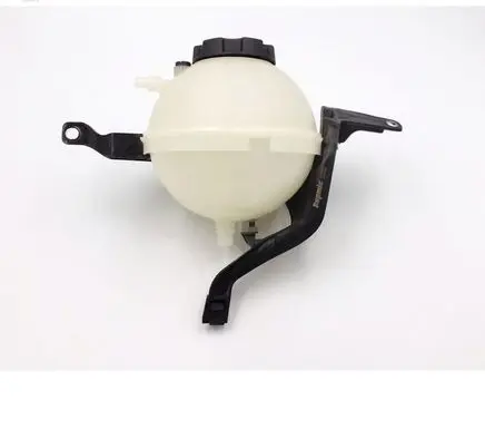 BMW 5 F10 F11 Coolant expansion tank/reservoir 17137619189