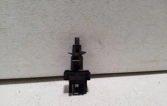 Mercedes-Benz Vito Viano W447 Clutch pedal sensor A0065451014