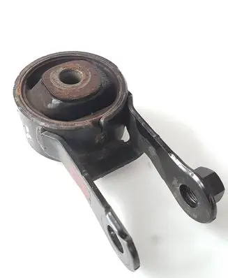 Toyota Yaris Engine mount bracket 1236323010