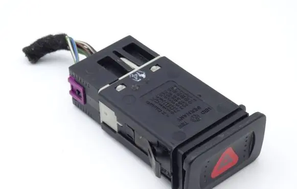 Volkswagen Golf IV Hazard light switch 1J0953235J 1J0953235H 1J0953235D