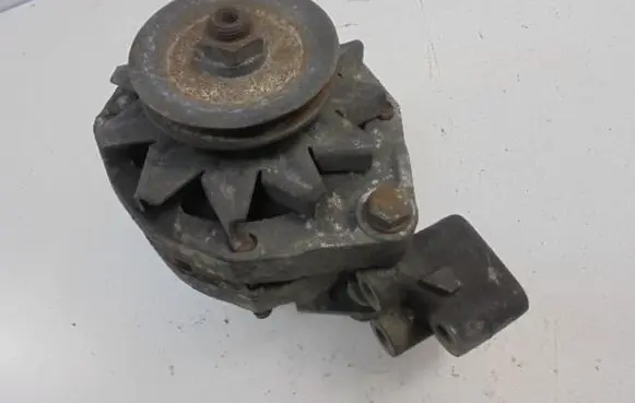 Renault Clio I Generator/alternator YV1652