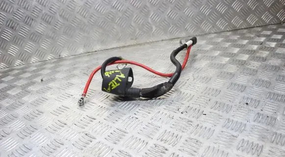 Seat Altea XL Positive cable (battery)