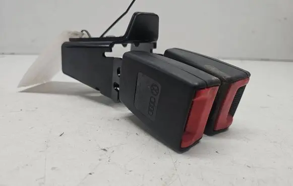 Audi Q7 4L Middle seatbelt buckle (rear) 4L0857739G