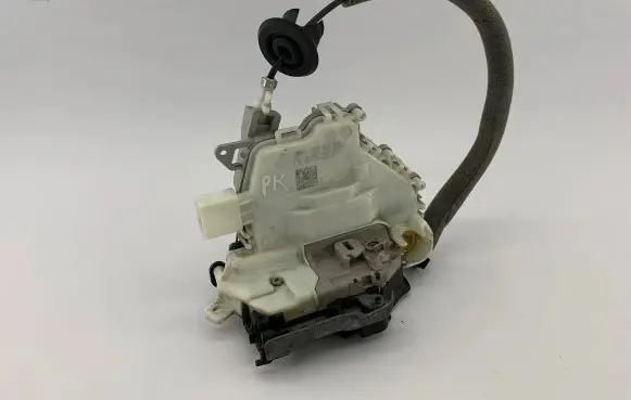 Audi A6 S6 C7 4G Front door lock 8J1837015F