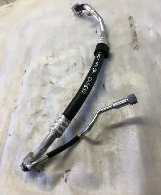 Audi A4 S4 B9 8W Air conditioning (A/C) pipe/hose 8w1816740