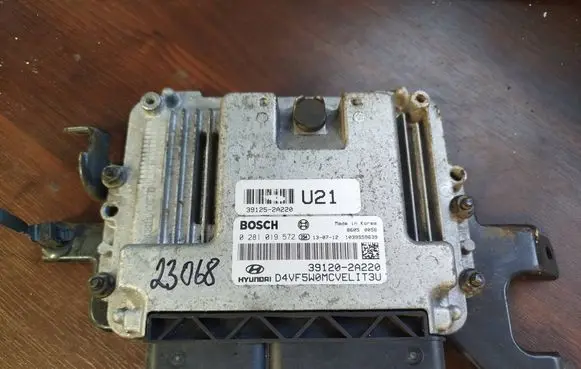 Hyundai i40 Engine control unit/module 391202A220 0281019572
