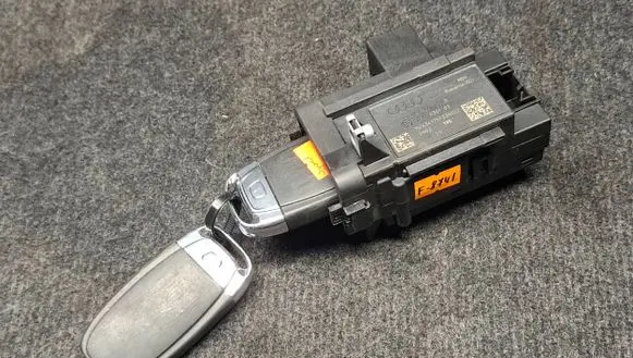 Audi A4 S4 B8 8K Ignition lock 8K0909131D