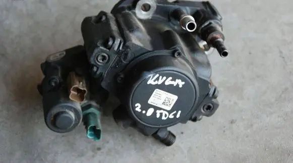Ford Kuga I Fuel injection high pressure pump 9424A050A 9687959180