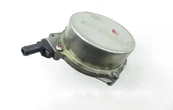 Audi Q7 4L Vacuum pump 