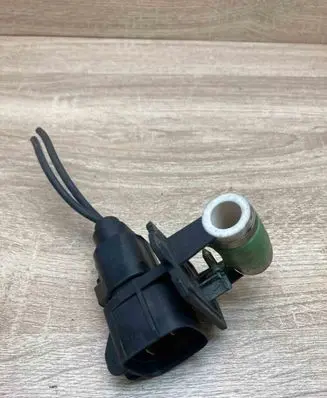 Hyundai Sonata Heater blower motor/fan resistor WITHPLUG