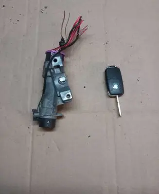Skoda Fabia Mk2 (5J) Ignition lock 4B0905851C