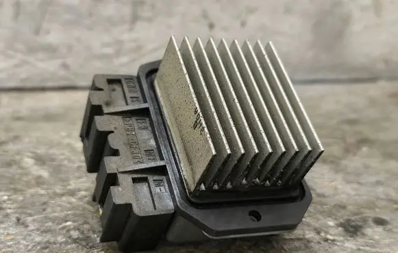Toyota Prius (XW20) Heater blower motor/fan resistor 8716547020