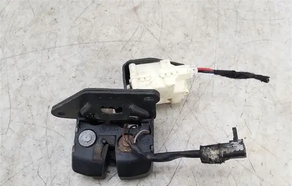 Alfa Romeo 147 Tailgate/trunk/boot lock/catch/latch 