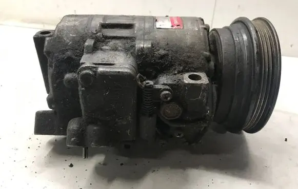 BMW 5 E39 Air conditioning (A/C) compressor (pump) HFC134A