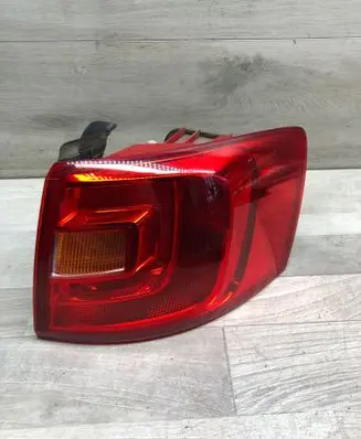 Volkswagen Jetta VI Rear/tail lights 5C6945096