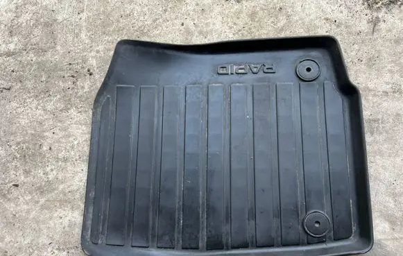 Skoda Rapid (NH) Front floor mat 5JB061550